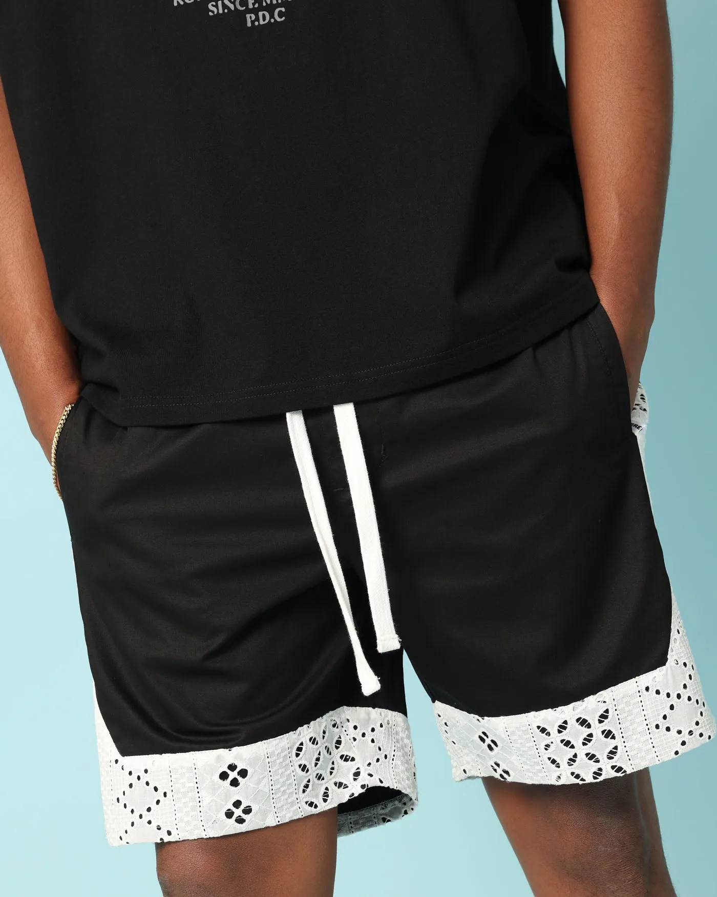 Carré Bandana Lace Shorts Black